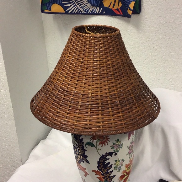 Vintage Hand made Rattan lampshade - Picture 3 of 14